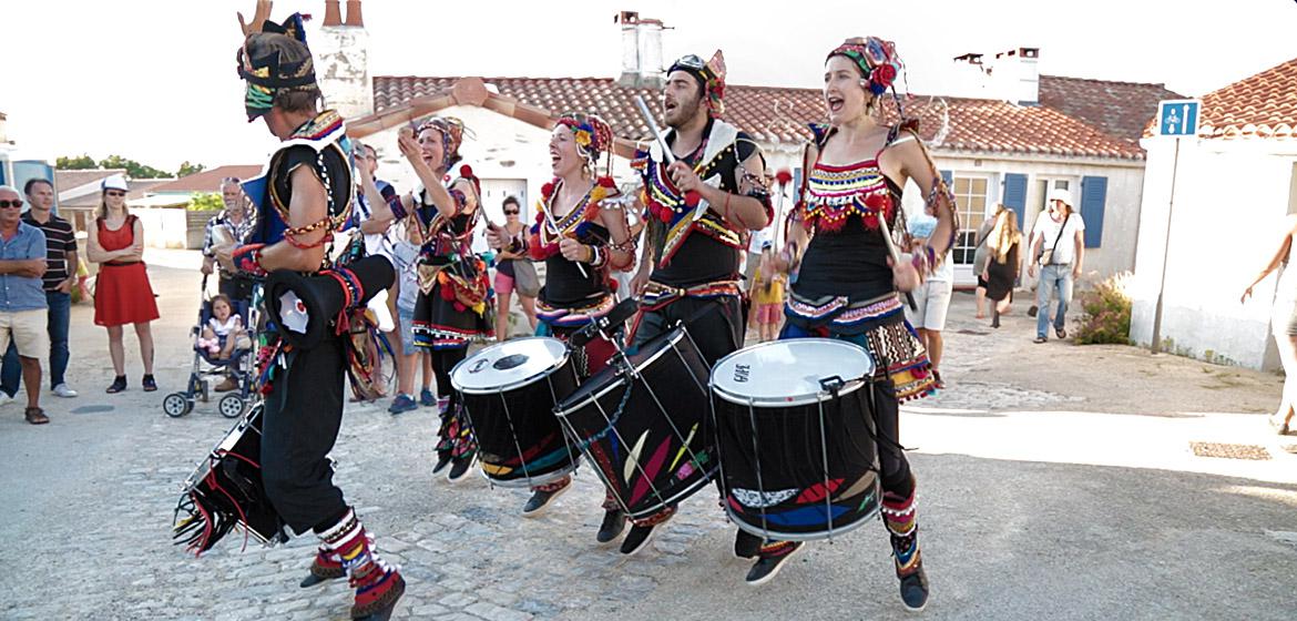 Le groupe Samba Baladi au festival Rue en scène (Vendée, Pays de Loire)